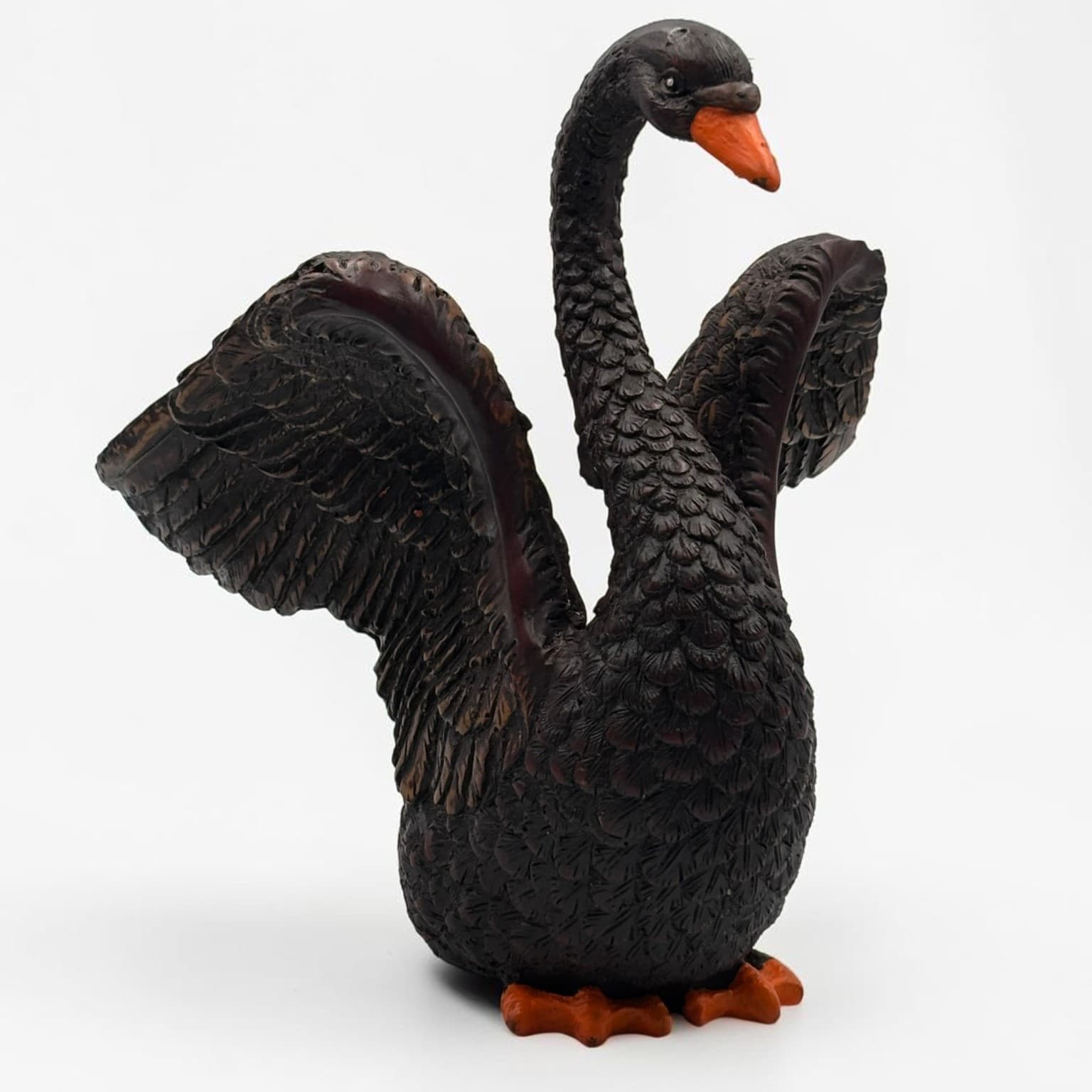 Elegant Swan Idol 7 cm of 693 grams – Decorative Swan Figurine for Home, Office & Table Decor